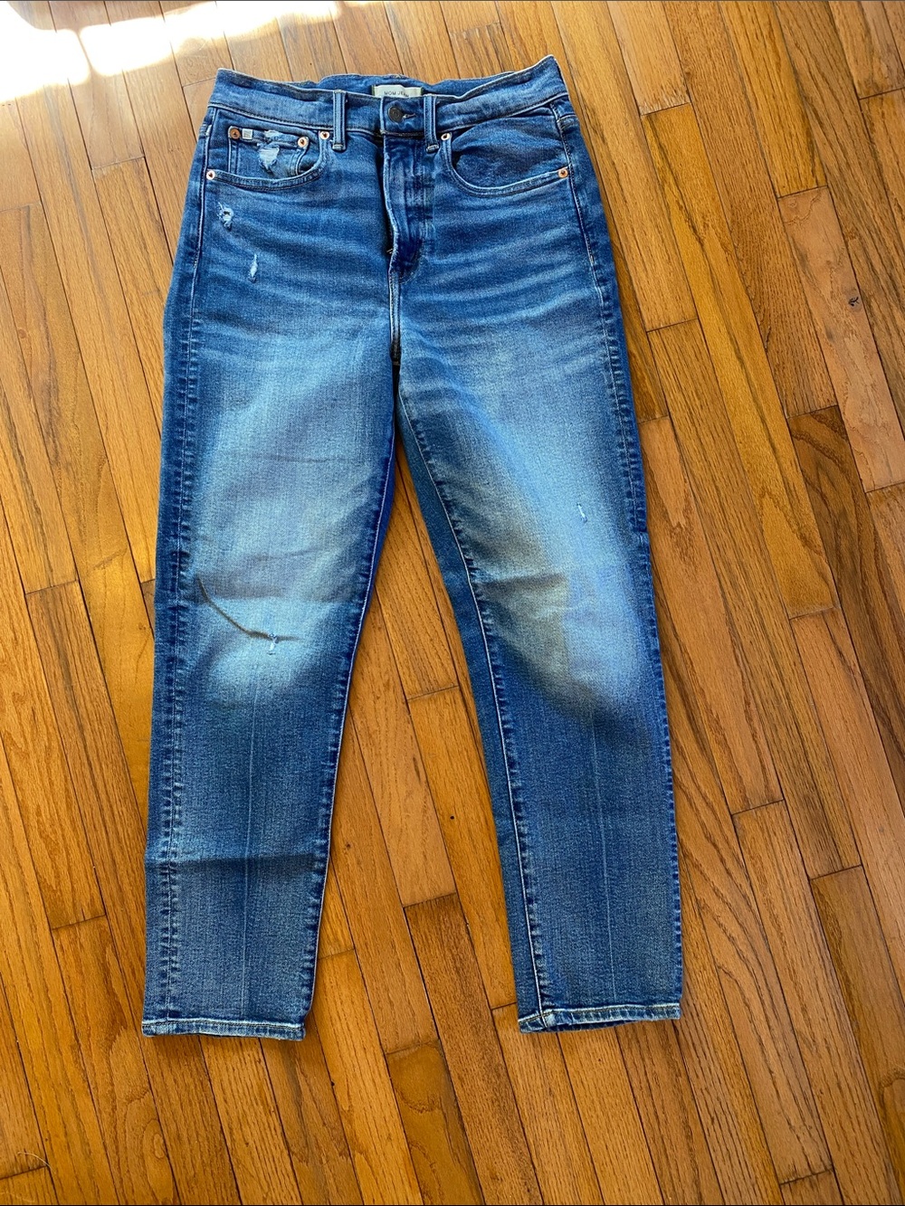 American Eagle Outfitters Straight-Leg Jeans in Medium Blue Wash